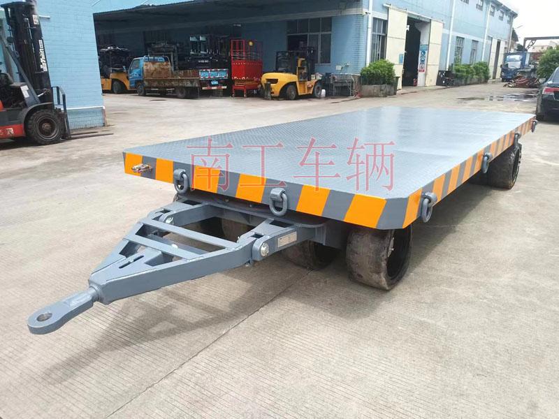 25吨重型工业华体会（中国） 全挂式牵引拖车底盘
