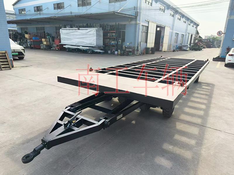 12吨骨架式华体会（中国） 带角锁刹车全挂车