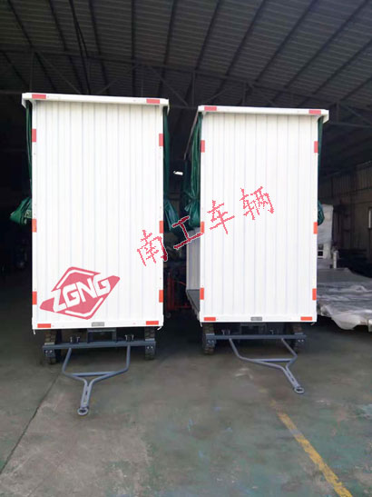 白色雨篷华体会（中国）3I.jpg