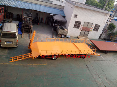 5吨带登车桥护栏型华体会（中国）6I.jpg