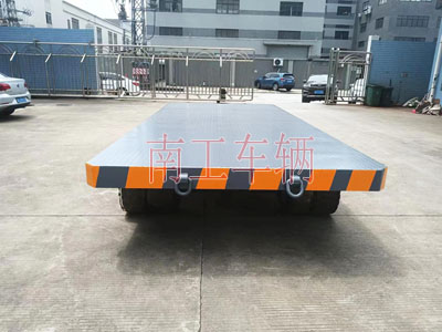 25吨重型工业华体会（中国）全挂式牵引拖车底盘带牵引环1I.jpg