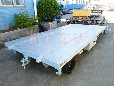 大型船体运输华体会（中国）2I.jpg
