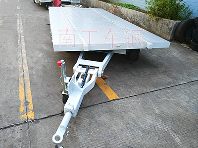 大型船体运输华体会（中国）3I.jpg