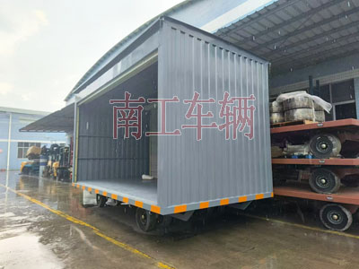 10吨箱式华体会（中国）两侧带卷帘门1I.jpg