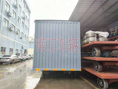 10吨箱式华体会（中国）两侧带卷帘门4I.jpg