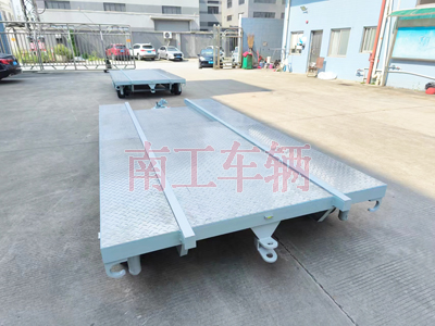 船体艉段运输华体会（中国）2I.jpg