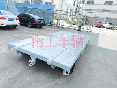 船体艏段运输华体会（中国）1I.jpg