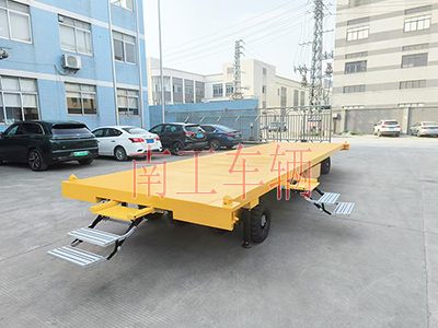 10吨华体会（中国） 带液压支腿伸缩梯工具车2I.jpg