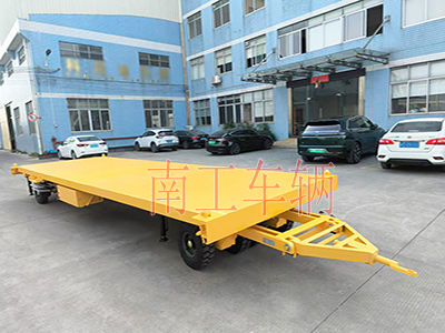 10吨华体会（中国）带液压支腿伸缩梯工具车3I.jpg